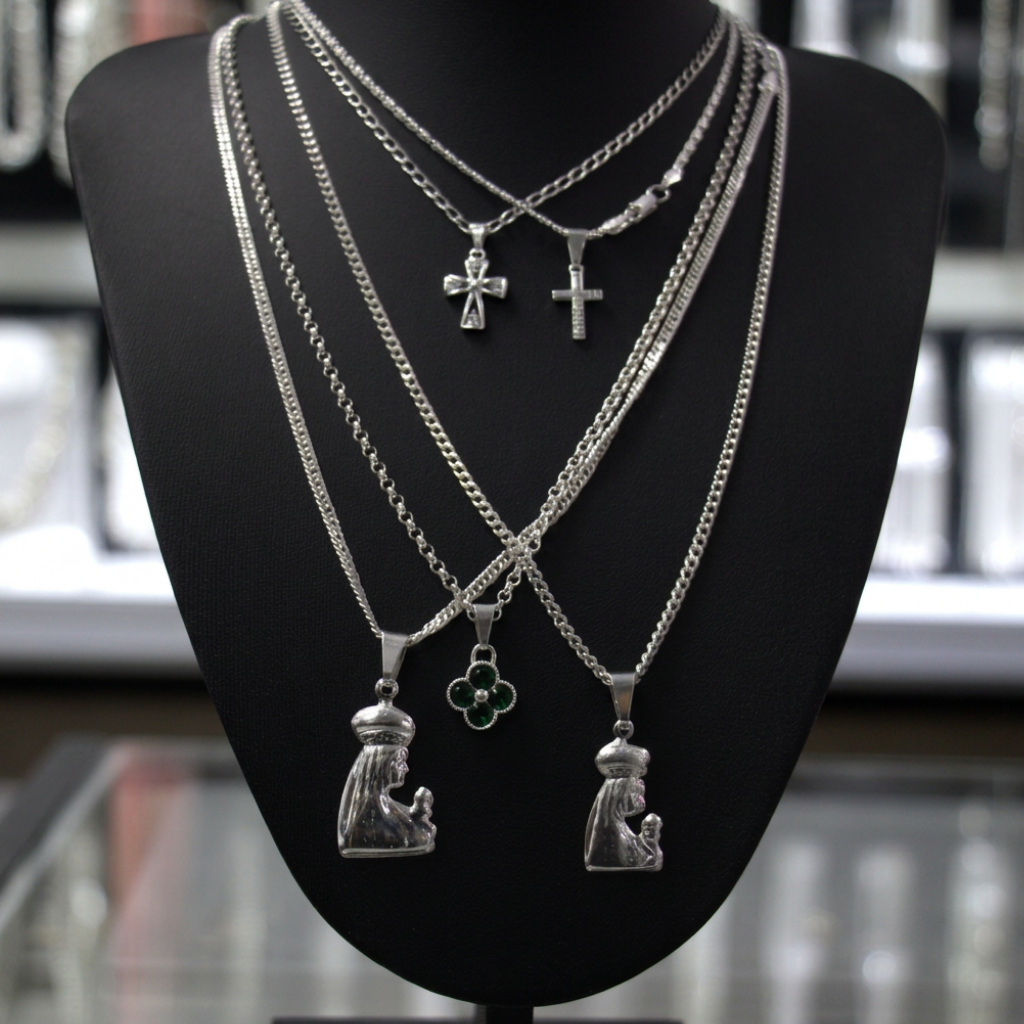 Lote de Cadenas de Plata con Colgantes – Diseños Surtidos
