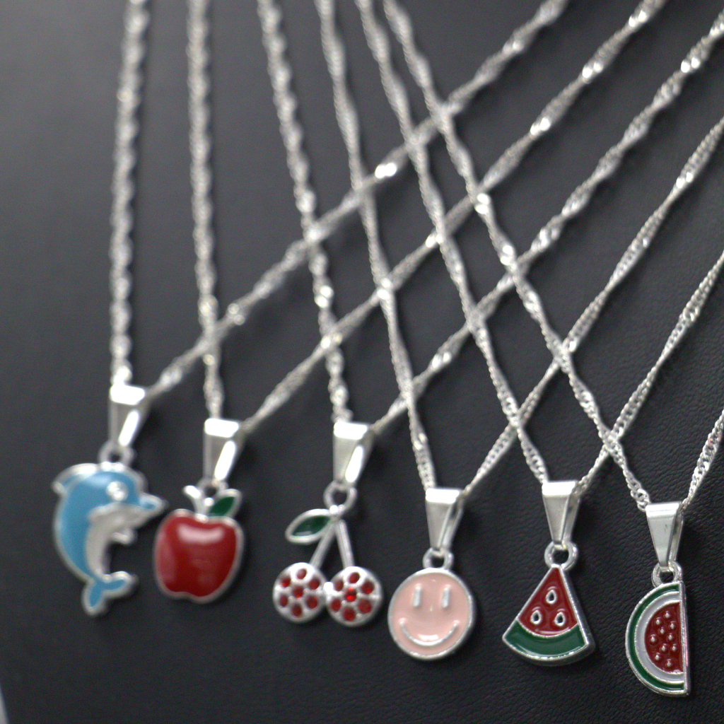Lote de Cadenas de Plata con Colgantes con diseño