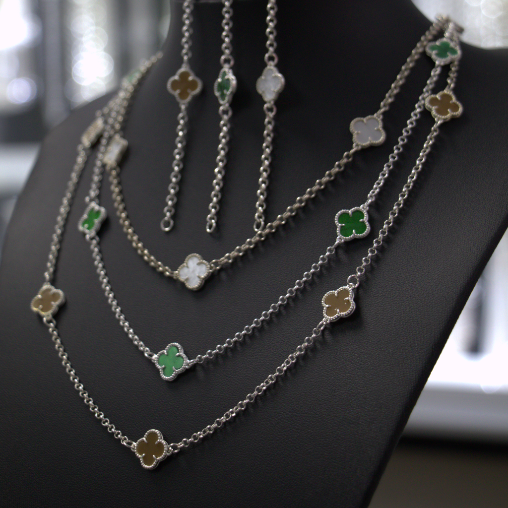 Lote de Cadenas y Pulseras de Plata con Tréboles