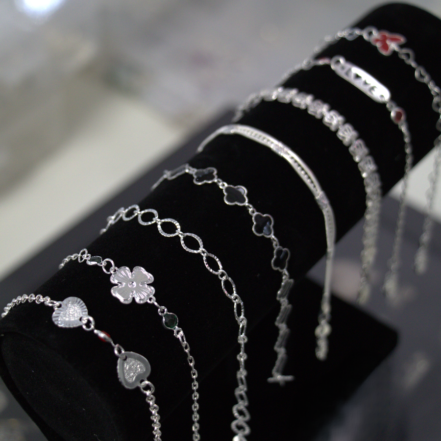Lote de Pulseras de Plata para Mujer con Dijes