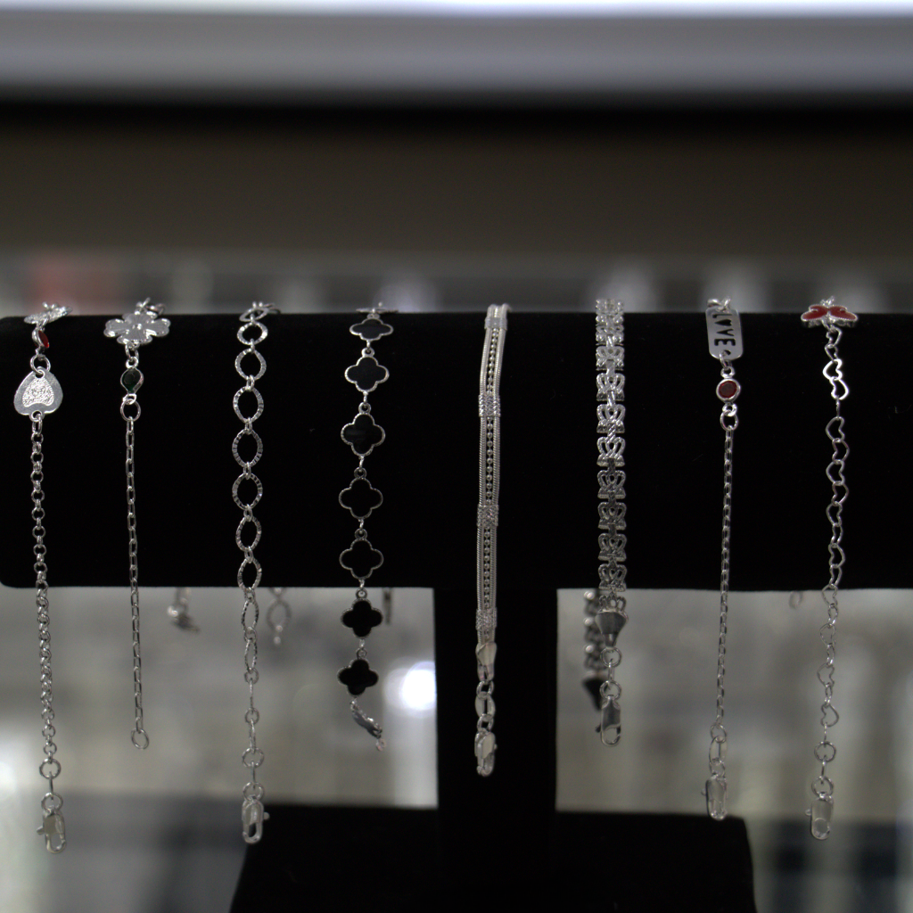 Lote de Pulseras de Plata para Mujer con Dijes