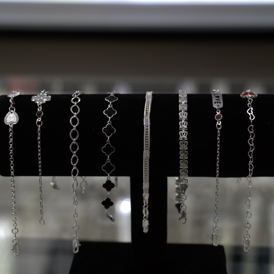 Lote de Pulseras de Plata para Mujer con Dijes
