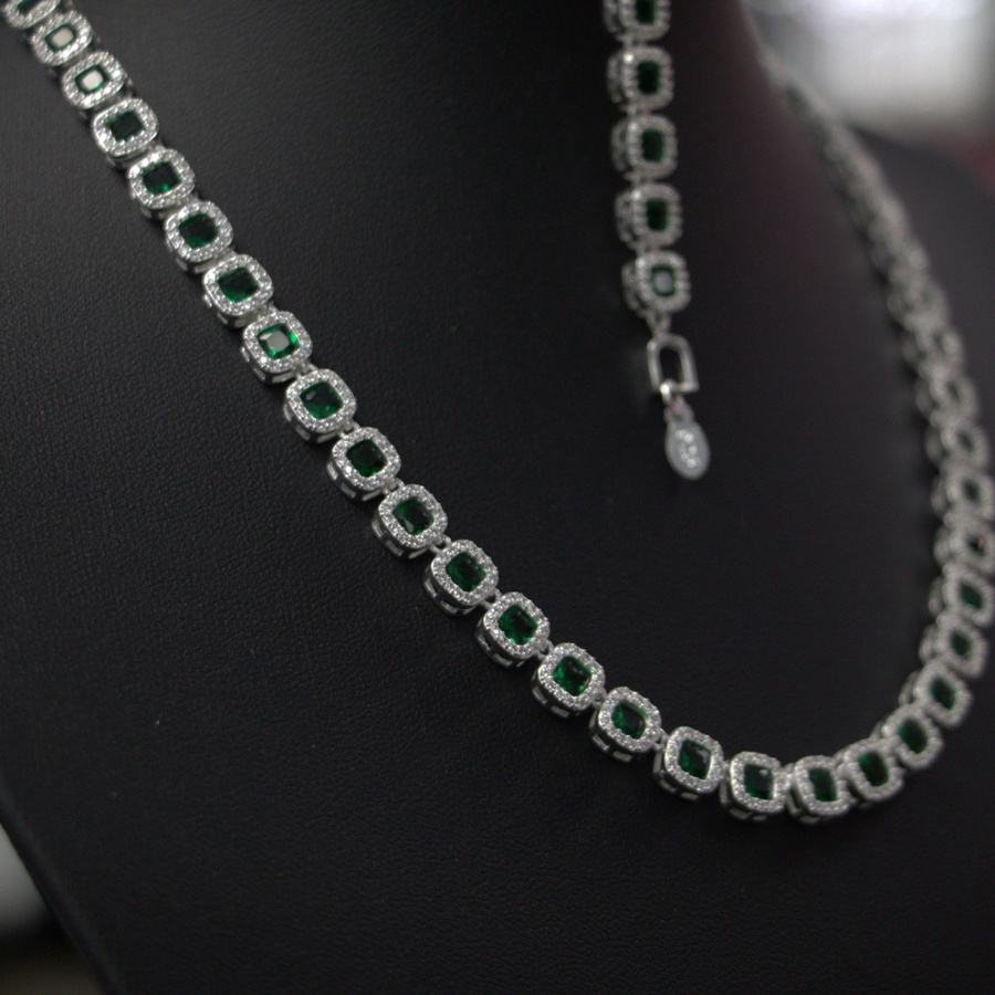 Conjunto de Collar y Pulsera de Plata con Microcircones Verdes