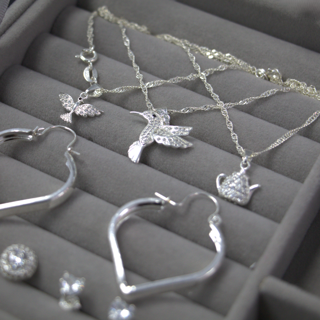Lote de Collares y Aros de Plata para Mujer – Diseños Surtidos