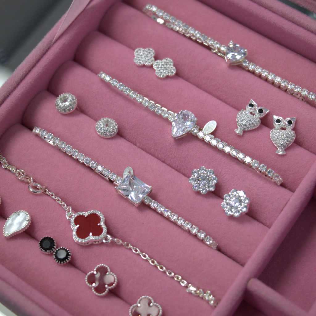 Lote de Pulseras y Aros de Plata para Mujer – Diseños Surtidos