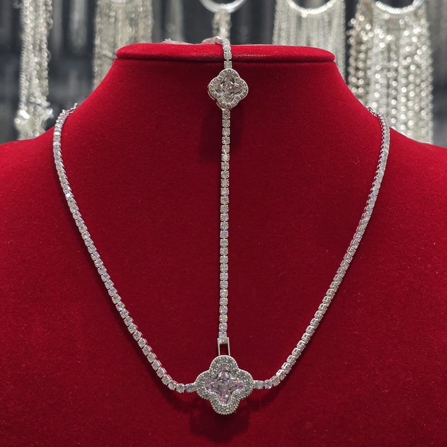Conjunto de Collar y Pulsera con Trébol